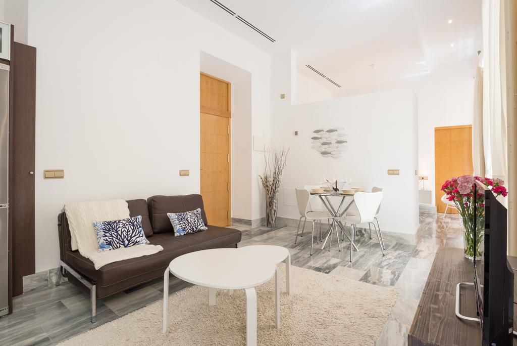Plaza Picasso Apartment มาลากา ภายนอก รูปภาพ