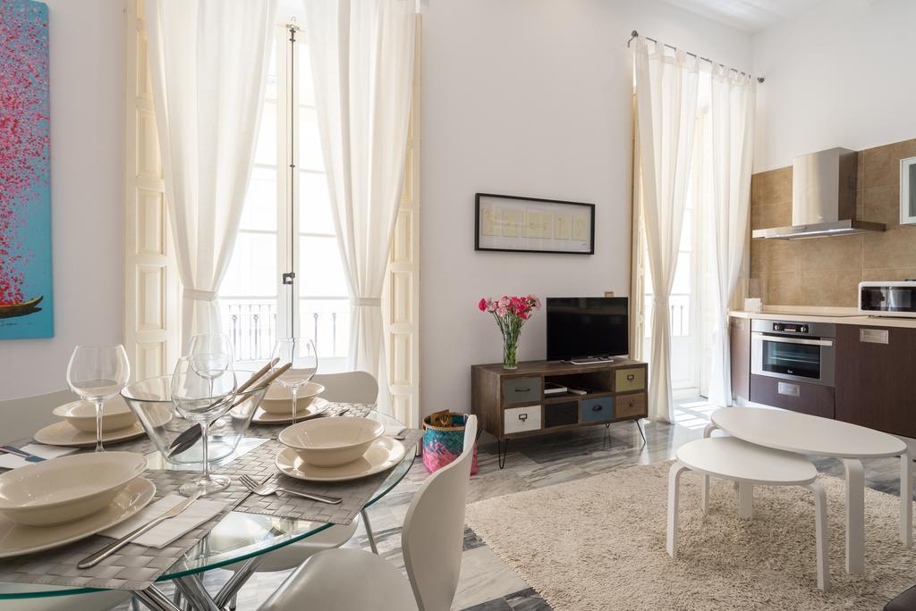 Plaza Picasso Apartment มาลากา ภายนอก รูปภาพ