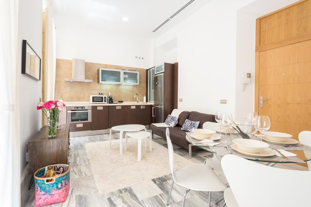 Plaza Picasso Apartment มาลากา ภายนอก รูปภาพ
